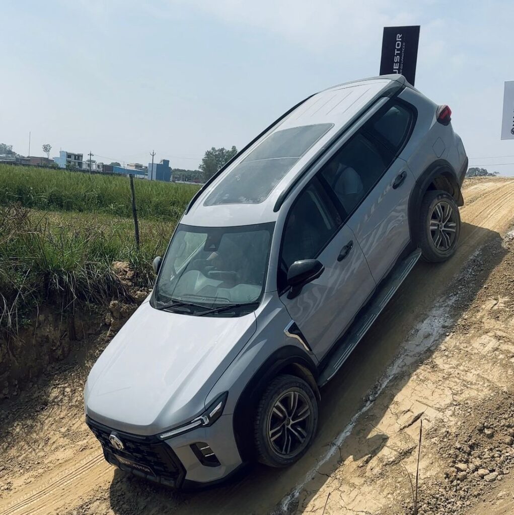 Toyota Fortuner vs MG Majestor – Which SUV Should You Choose in India? (2026) 3 MG Majestor