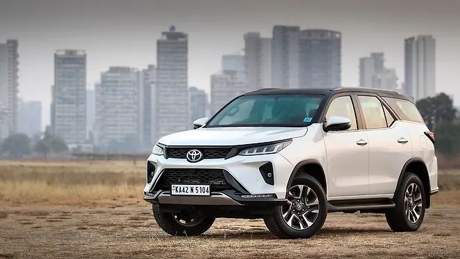 Toyota Fortuner vs MG Majestor – Which SUV Should You Choose in India? (2026) 2 Toyota Fortuner