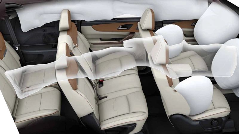 Mahindra XUV 7XO Facelift 2026 – Price, Features, Design & Full Details 4 mahindra xuv 7xo seat